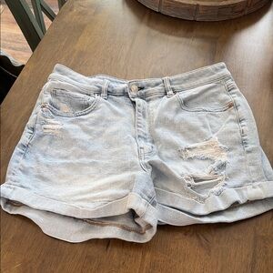 Super cute American Eagle shorts